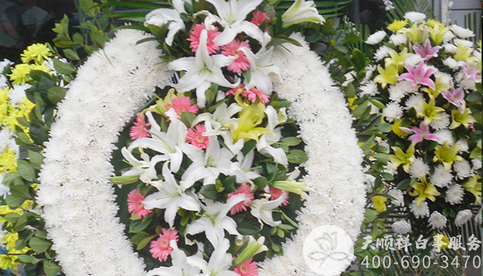 白菊鲜花花圈 白菊鲜花花圈