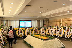 现代葬俗是啥样的？现在都叫白事一条龙了？