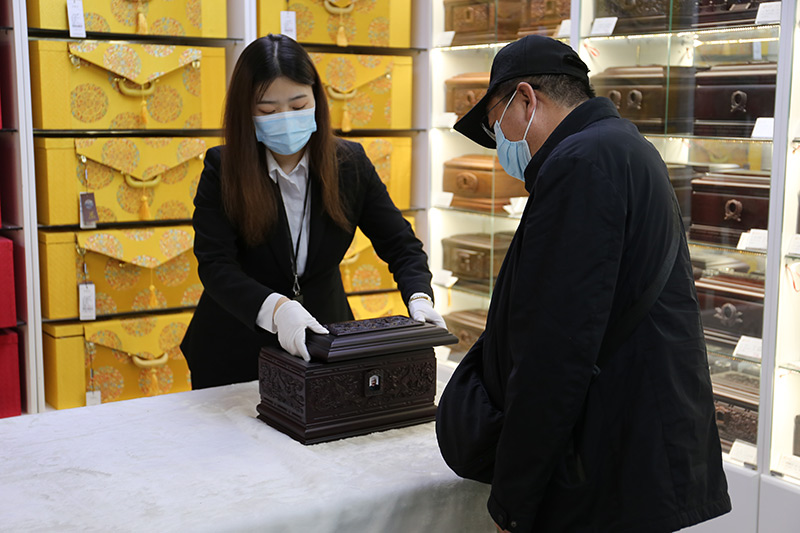 展示骨灰盒封盒 展示骨灰盒封盒